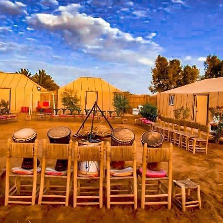 Готель Oasis Luxury Camp Мерзуга Екстер'єр фото