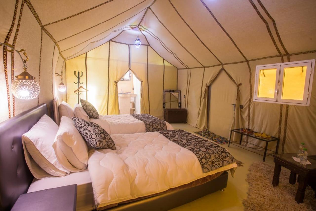 Готель Oasis Luxury Camp Мерзуга Екстер'єр фото