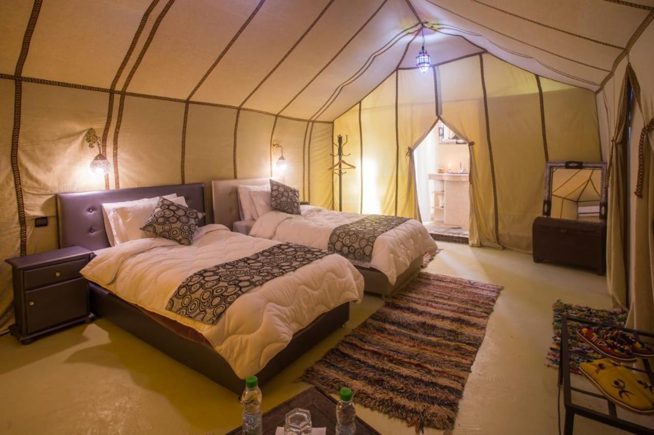 Готель Oasis Luxury Camp Мерзуга Екстер'єр фото