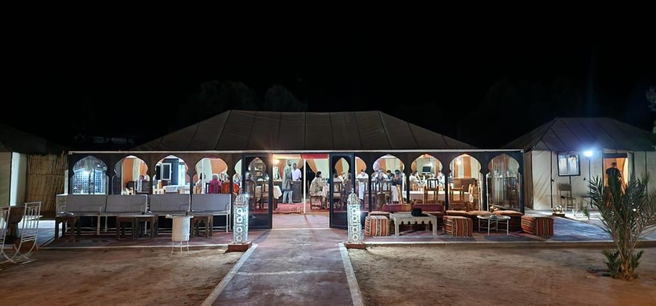 Готель Oasis Luxury Camp Мерзуга Екстер'єр фото